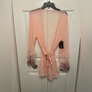 Fashion Nova Women’s Floral Lace Pink Robe